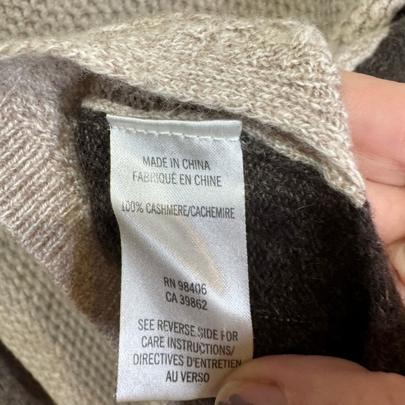 Theory | Tarledia HM Lofty 100% Cashmere V-Neck Sweater - Size P/TP (XS) - Picture 8 of 9